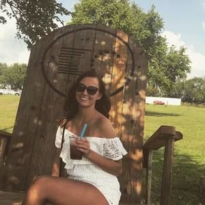 Meet your Posher, Ciera